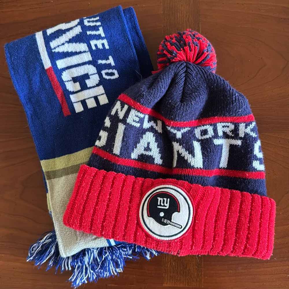 Mitchell & Ness New York Giants Beanie and Salute to Service Scarf Bundle Lot